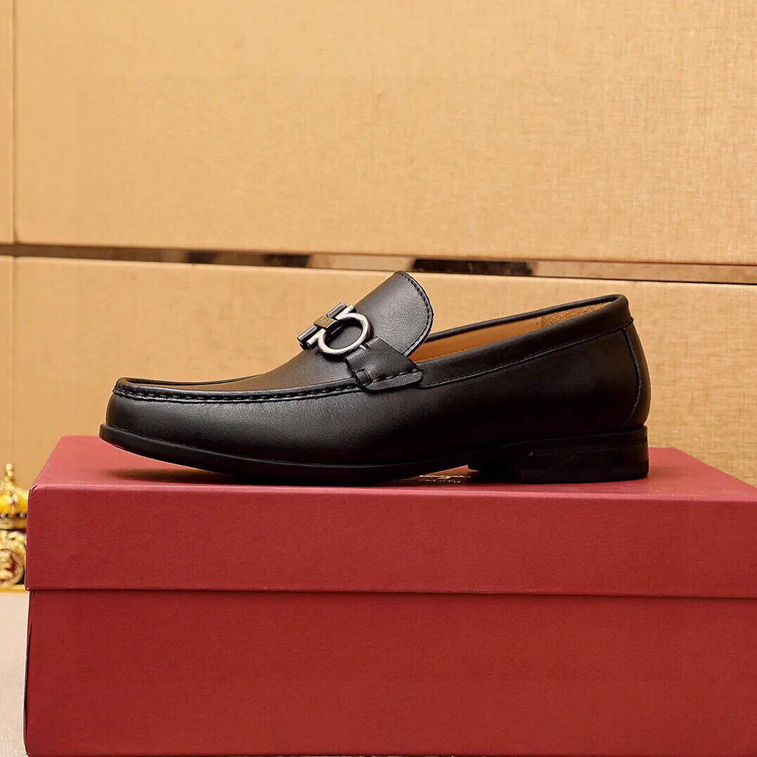 Men's shoes 💰480 💐 Product trademark: Ferragamo "Ferragamo" casual leather shoes Regular size: 38-44 (45🉑️customized) Product materials: Selected imported first-layer calfskin upper + luxury hardware buckle, imported water-dyed cow leather lining. Strong three-dimensional visual effect, original outsole color: 4⃣️seed leather materials available